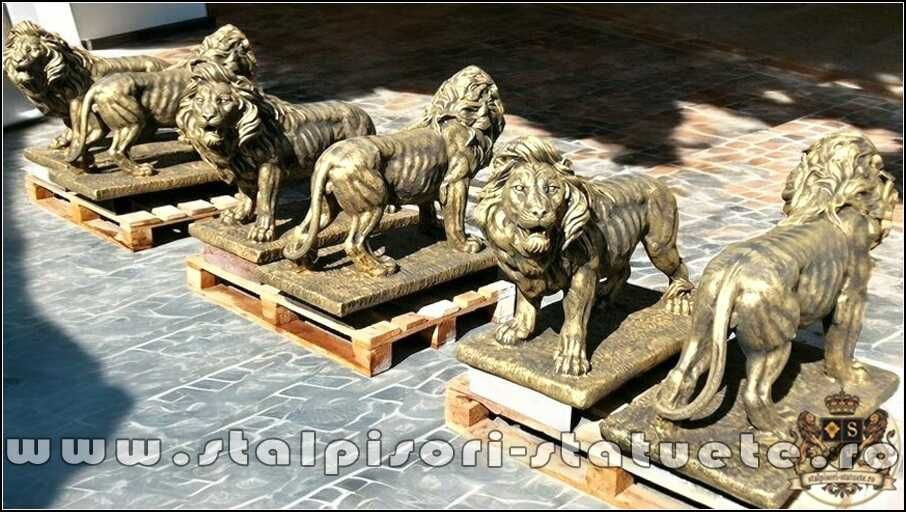 Statuetă leu mare în picioare, auriu antichizat, model S33.