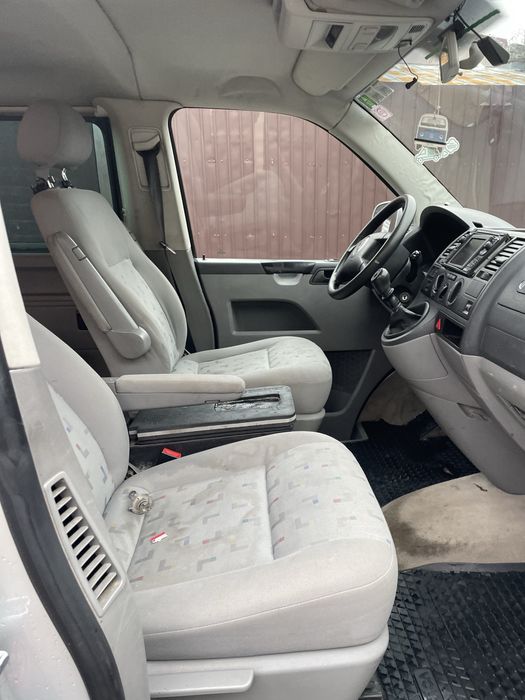 Dezmembrez VWTransporter t5 Caravelle  2.5 TDI an 2007 4MOTION