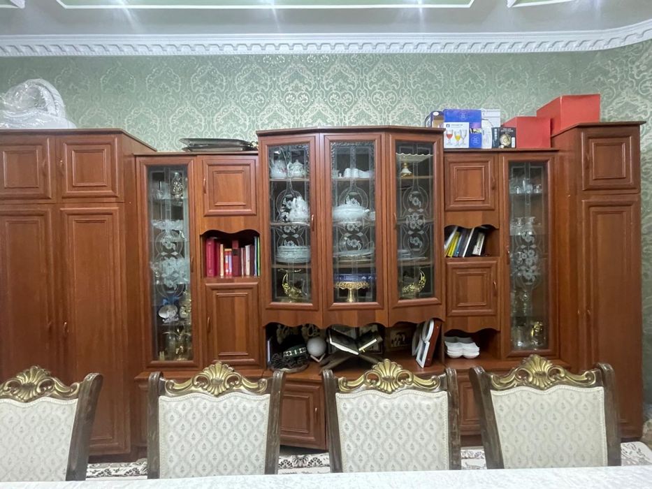 Продается сервант