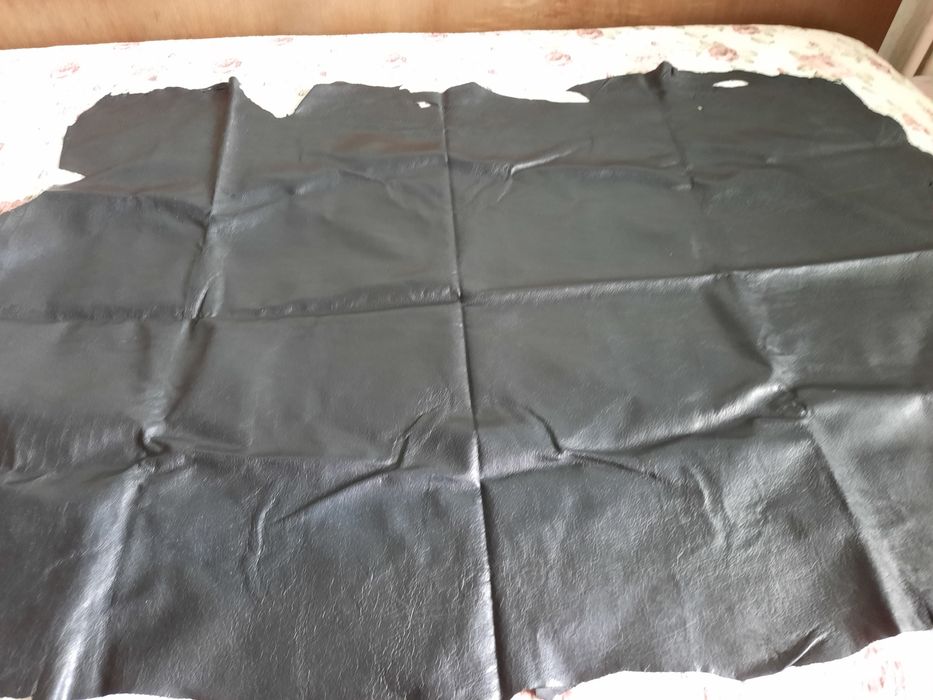 Две парчета ест.кожа свинска напа