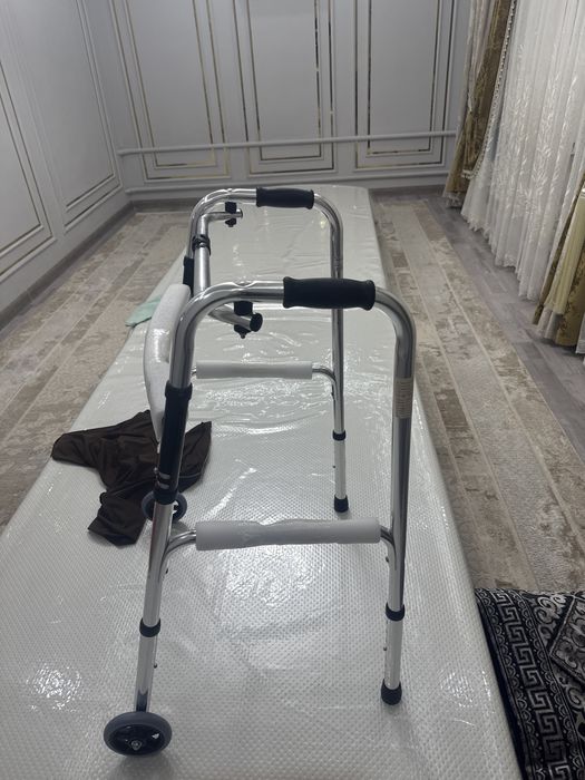 Ходунки для взрослых