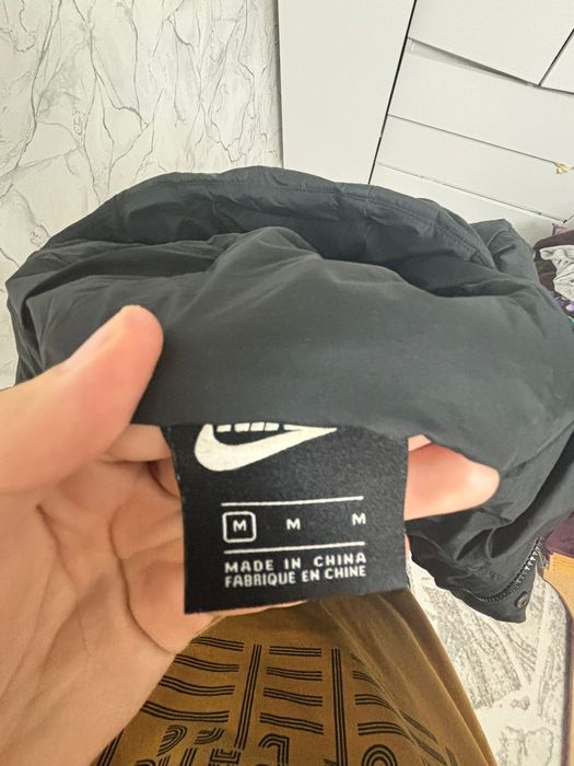 Продам куртку Nike оригинал
