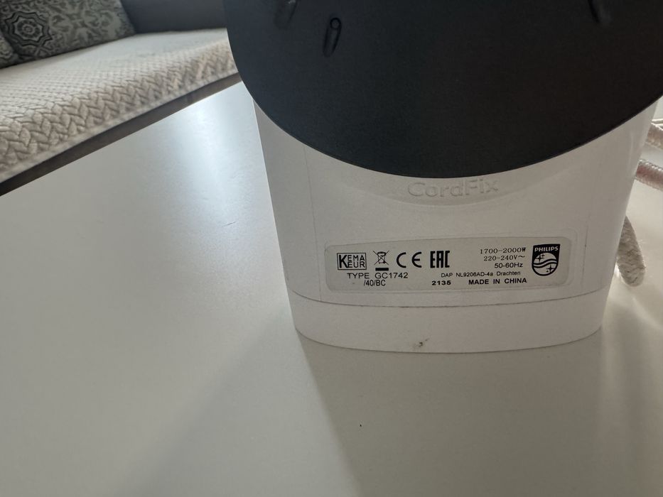 Vand fier de calcat philips!