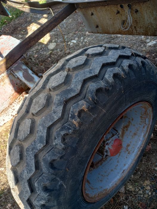 Incarcator gunoi cyklop graifer