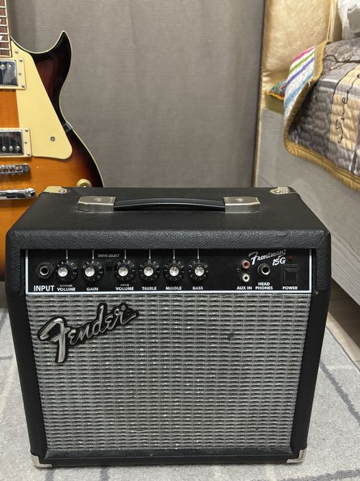 Электрогитара hb с комбиком торг есть