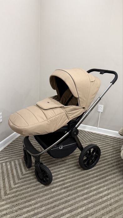 Коляска детская 2 в 1  ( зима + лето )