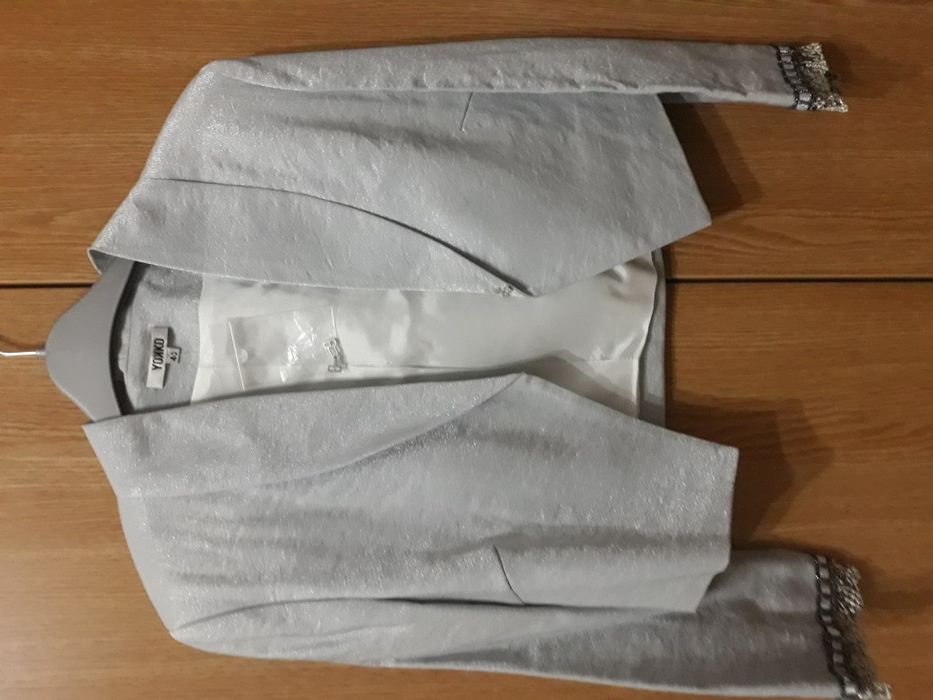 Vand rochie cu bolero de la Yokko