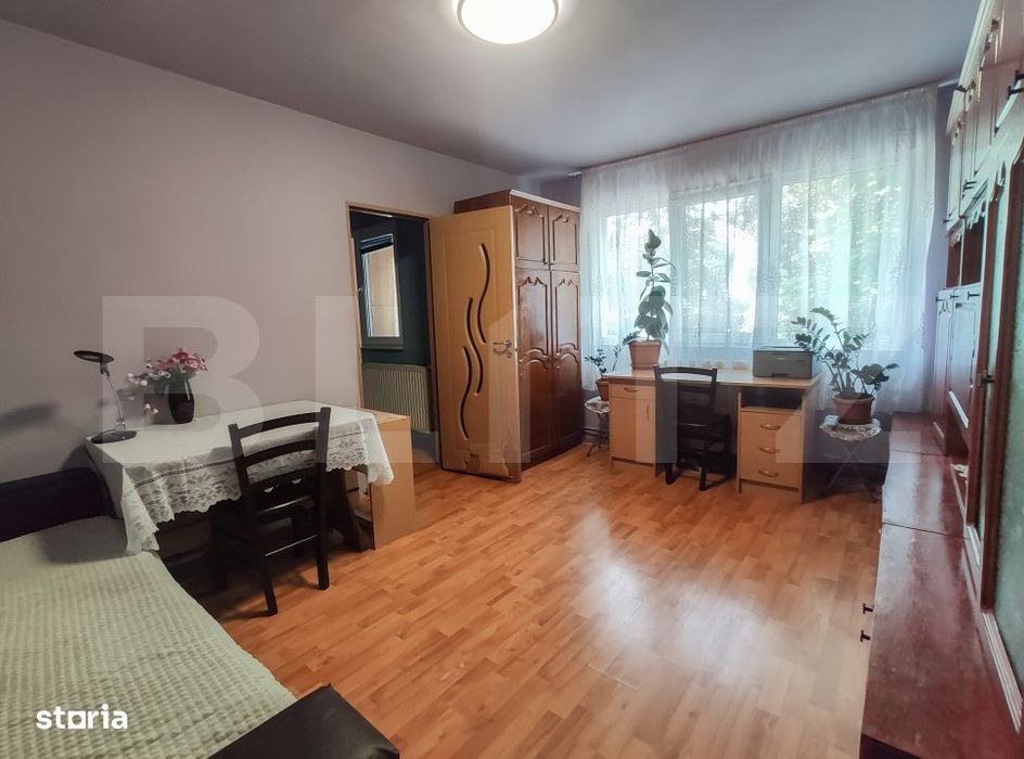 Apartament cu 3 camere, 49 mp, etaj 1, mobilat, zona Micro 15 — fotografia 1