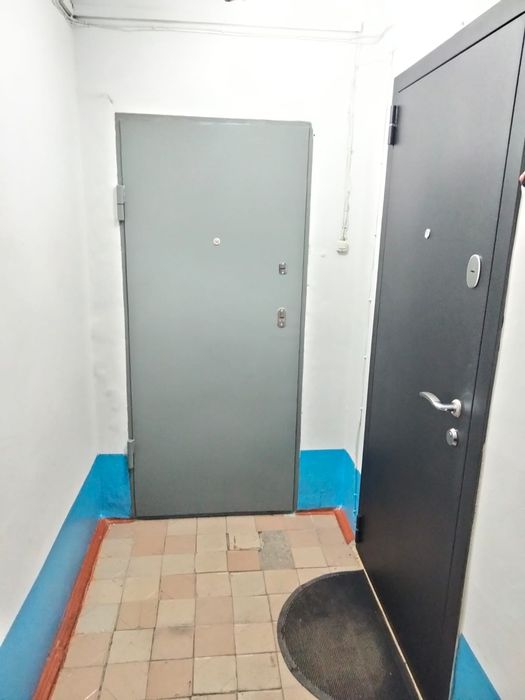 Установка входных дверей