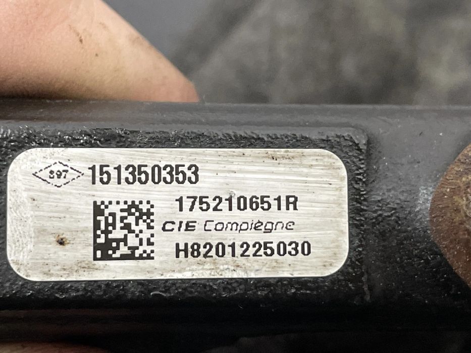Rampa injectoare cu senzor Nissan Qashqai J11 2015 cod 175210651R