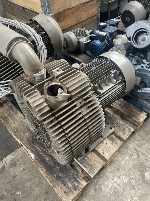 Вакуум помпта тип въздуходувка Siemens