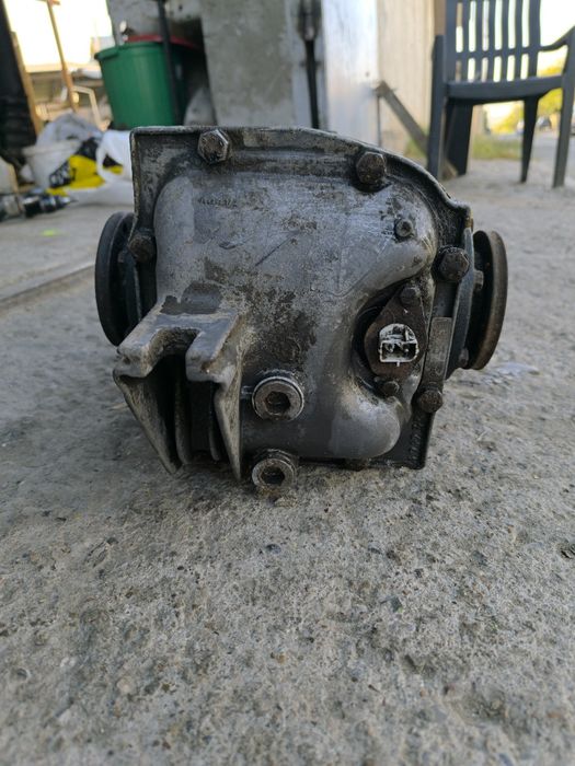 БМВ е34 блок редуктор 2.65 в отличном состоянии