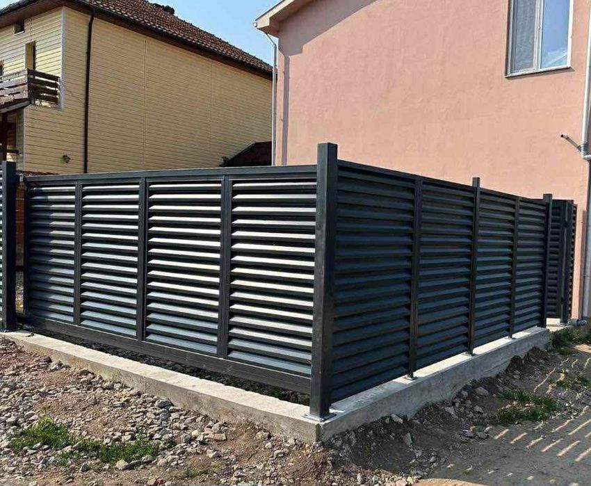 Ламелни врати,порти,огради тип щора (плъзгащи)