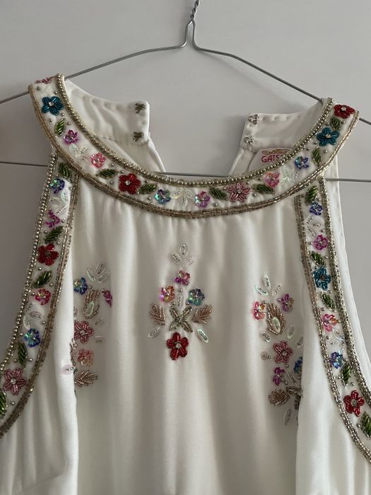 Vand rochie eleganta ,cusuta manual