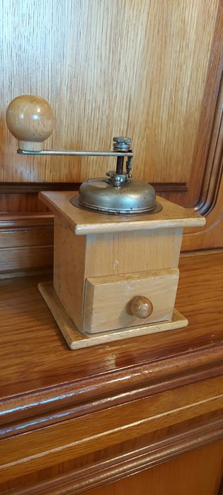 Rasnita veche, cafea