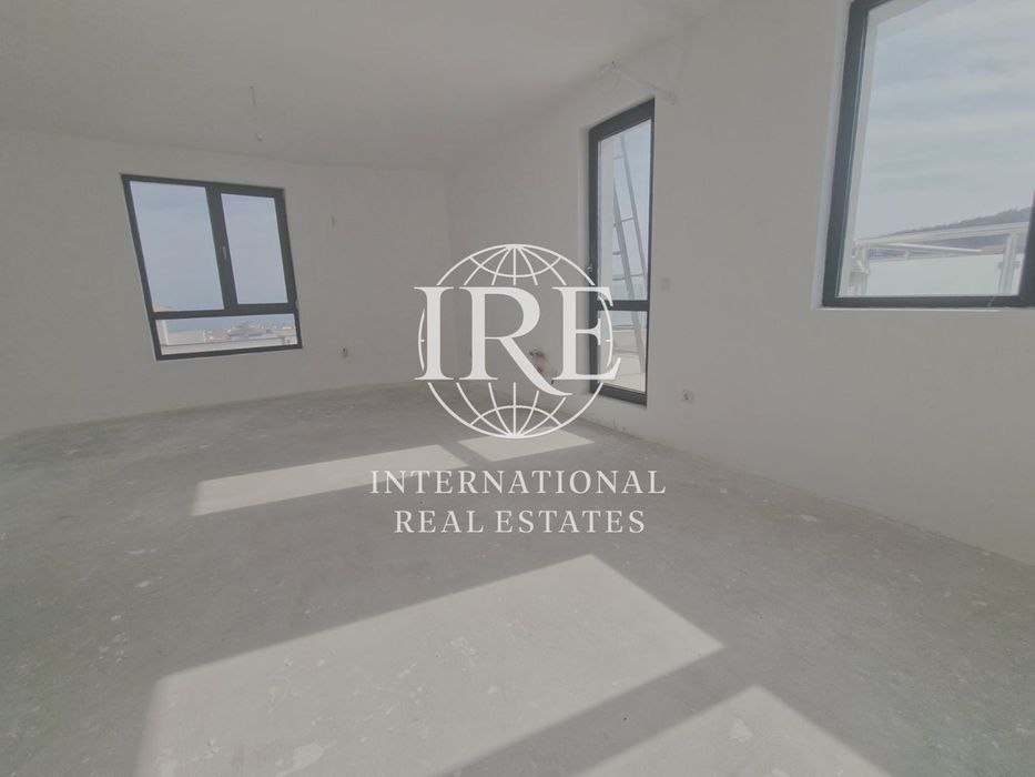 Продава се Четиристаен апартамент в Варна, Виница - 134 кв.м за 1066 €/кв.м - Снимка #4