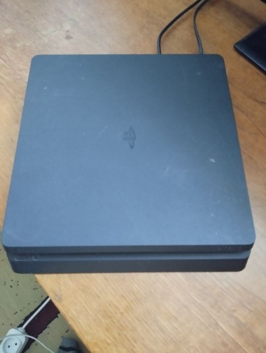Play Station 4 Slim 1Tb