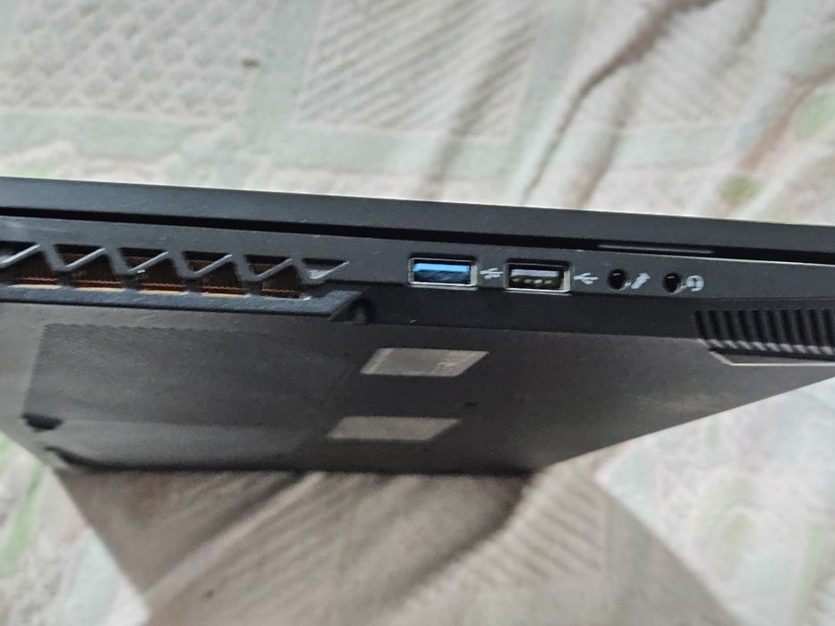 Ноутбук игровой gygabite m5 mf