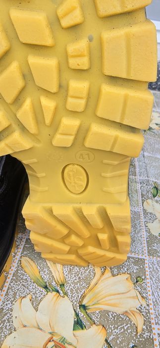 Сапоги новые  41 размер