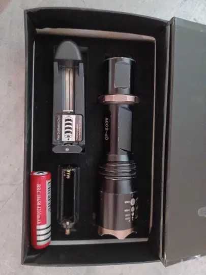 Lanterna, baterie reincarcabila, accesorii incluse