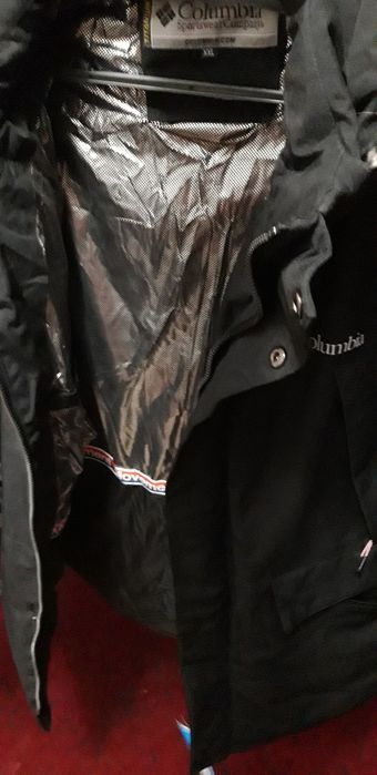 Продам пуховик Columbia