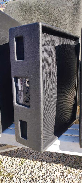 2x Martin Audio LE400B 15"/1"