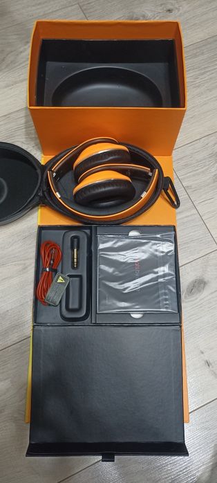 Наушники BEATS новые продам