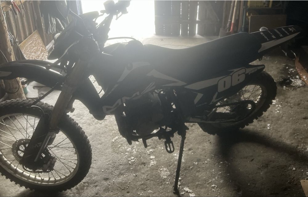 Продам эндуро 250 кубов