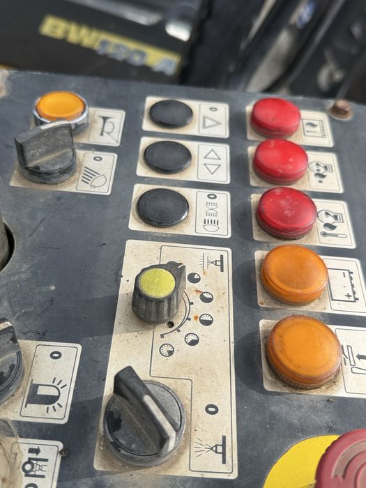 Clilindru compactor 5 tone Bomag BW 135 AD