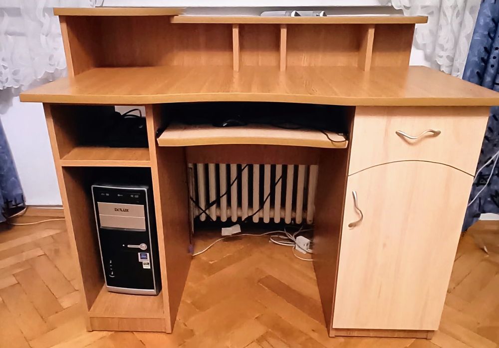 Birou, bej, stare foarte buna