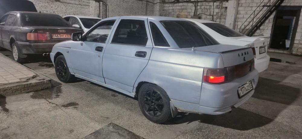 Продам ваз 2110, 8 клоп, 98 год