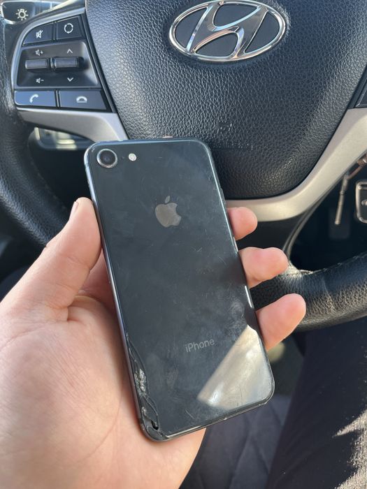 Срочно iphone 8 64