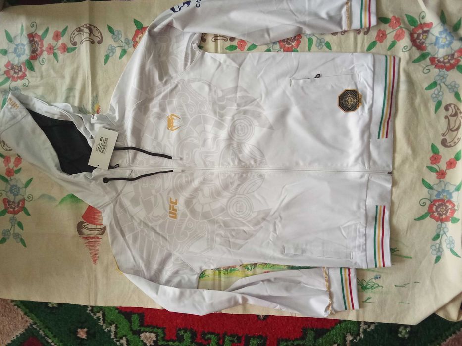 Нов комплект анцунг UFC Venum