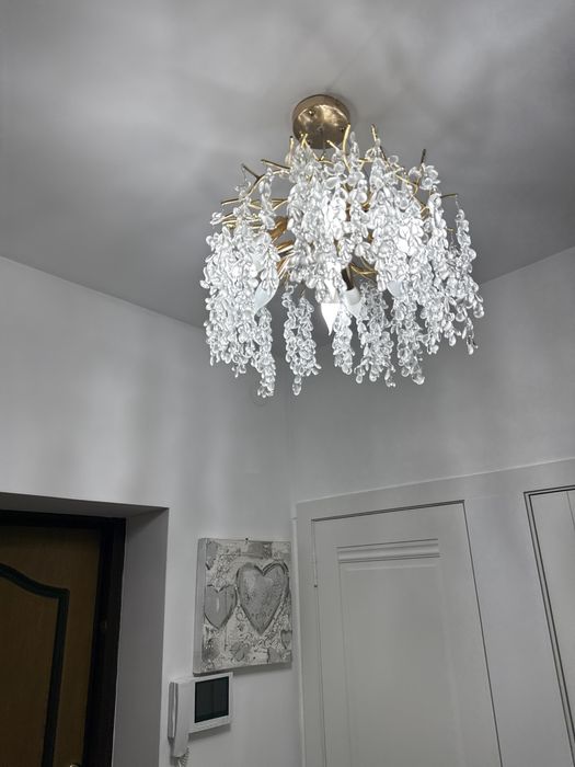 Продам люстура новый