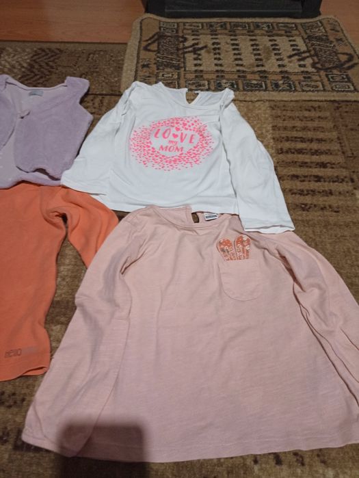 Детски дрехи 3 блузи 1 елек 2-3г. Мн запазени