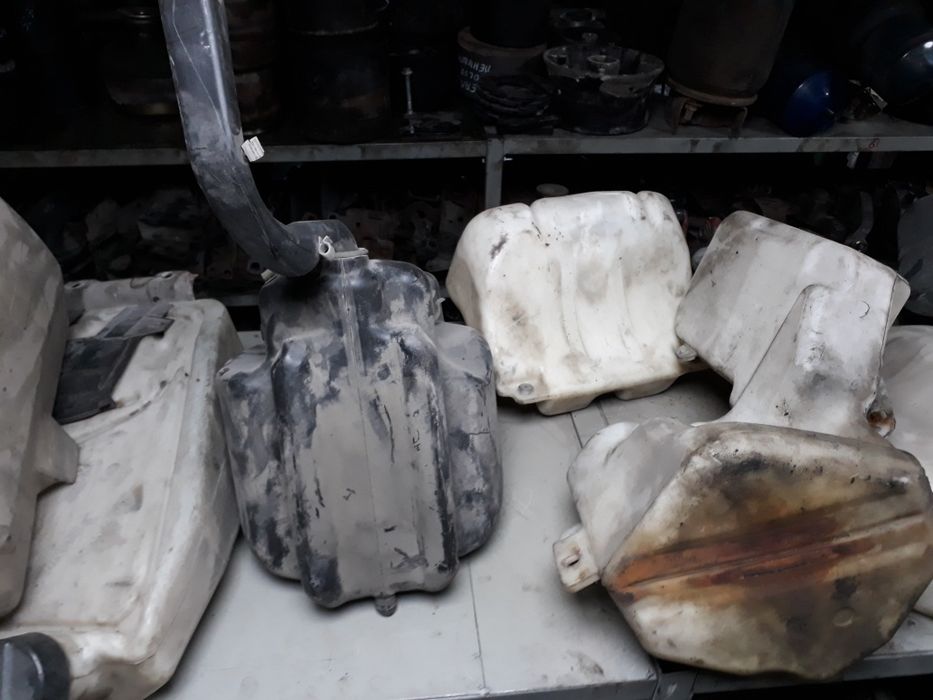 Бачек омывателя стекла