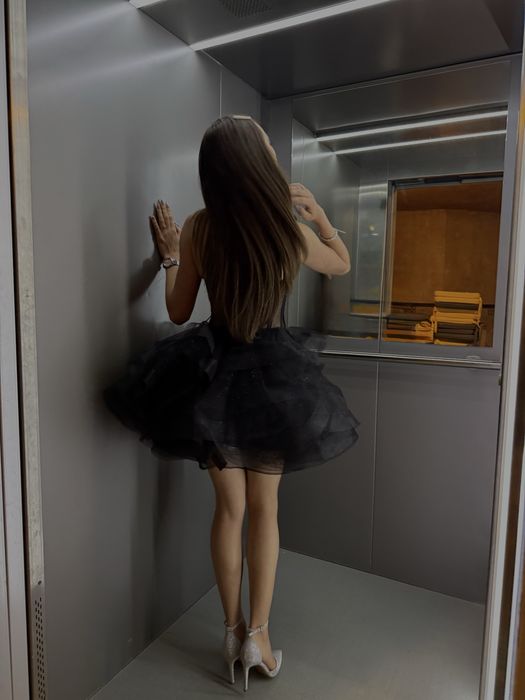 Черна бална рокля