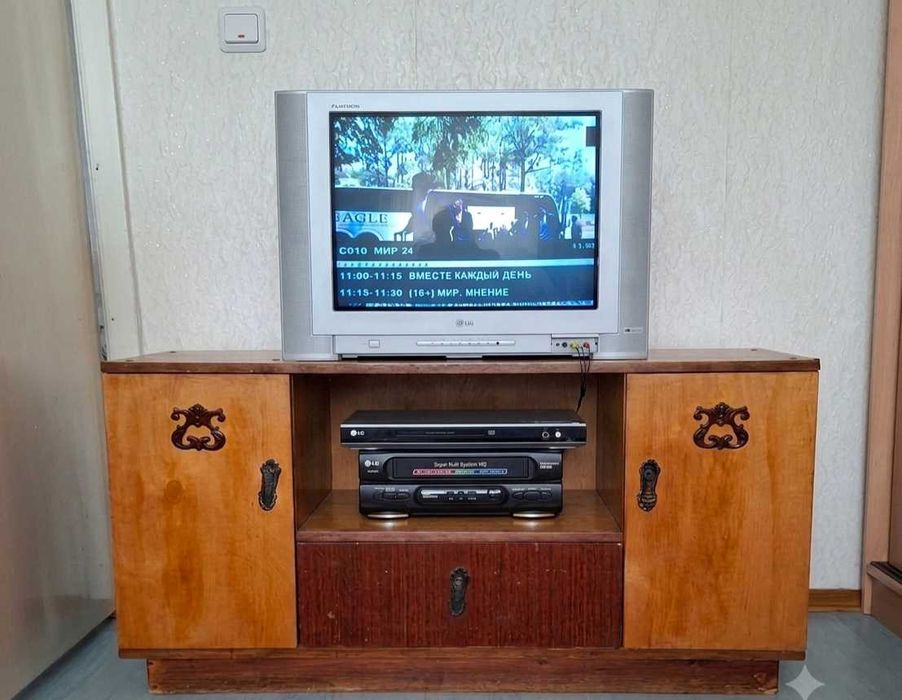 Продам телевизор LG