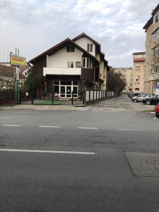 Inchiriez/vand spatiu comercial