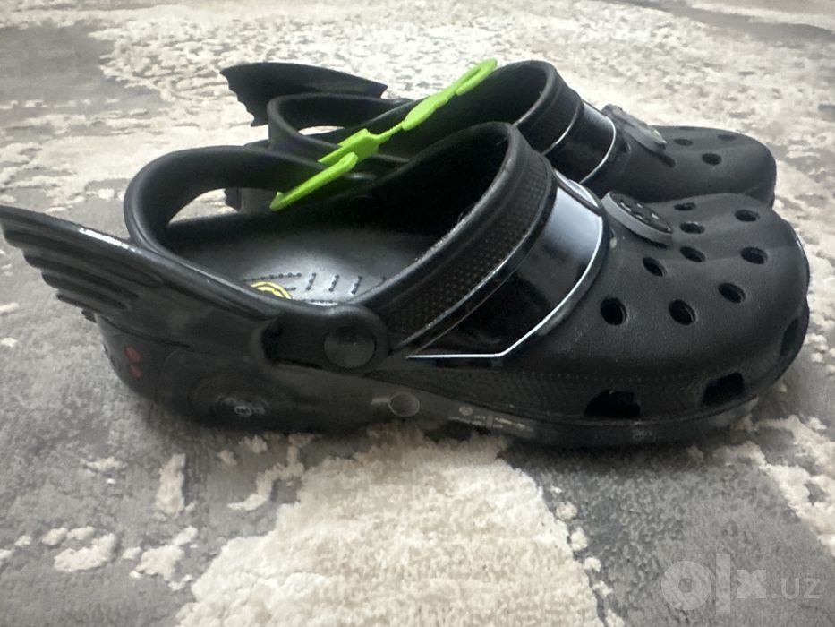 Crocs x batman
