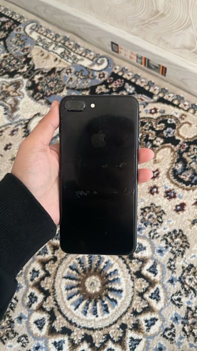Продается Айфон 7+