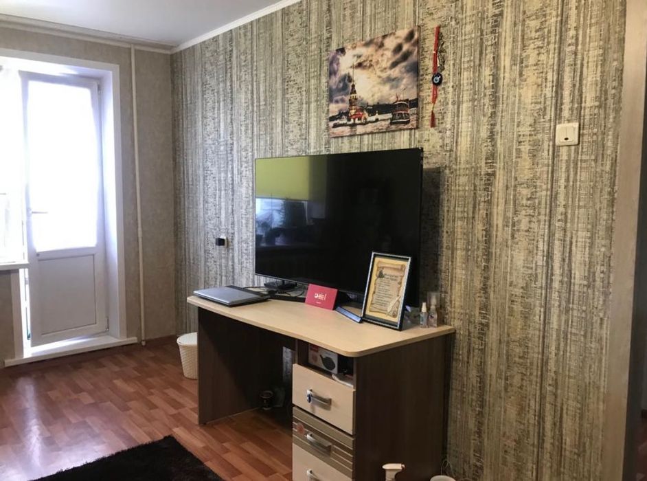 Продам диван-кровать и стол