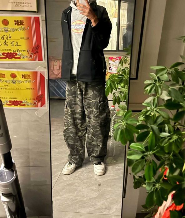 Джинсы с камуфляжным принтом M,L размеры