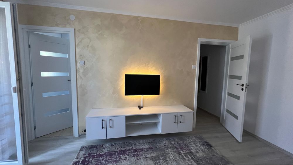 Inchiriez apartamenr 2 cam