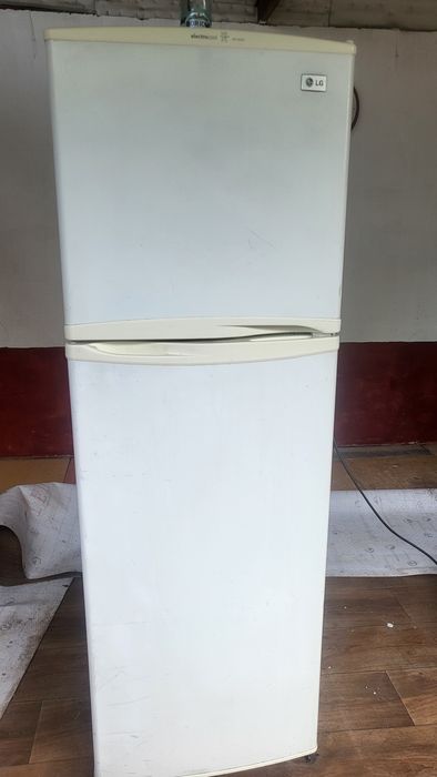 Холодильник сатылады