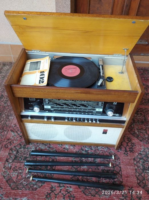 Radio retro antikvar "Rigonda"