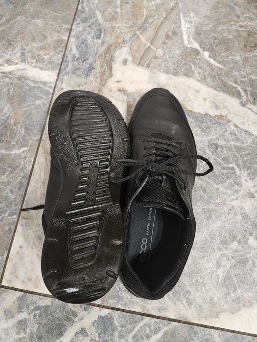 Обувки ECCO естествена ,кожа