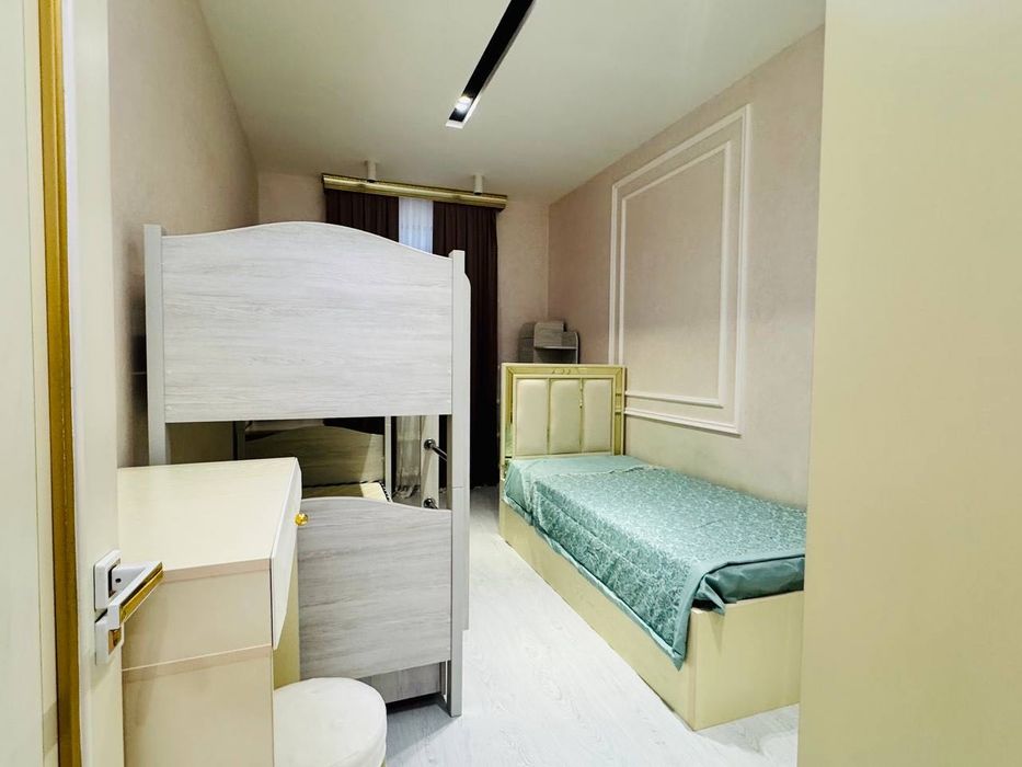 Паркентский Новостройка 4х-комн ор.:Клиника Вита Альянс