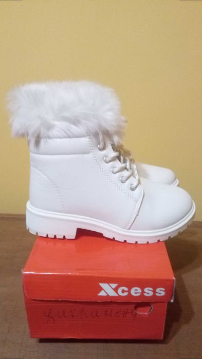 Нови боти за момиче