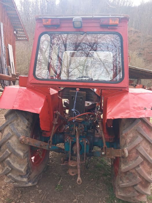 Vând tractor U445 DT